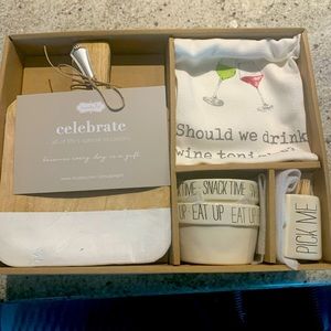 Mudpie Appetizer Gift Box- NIB